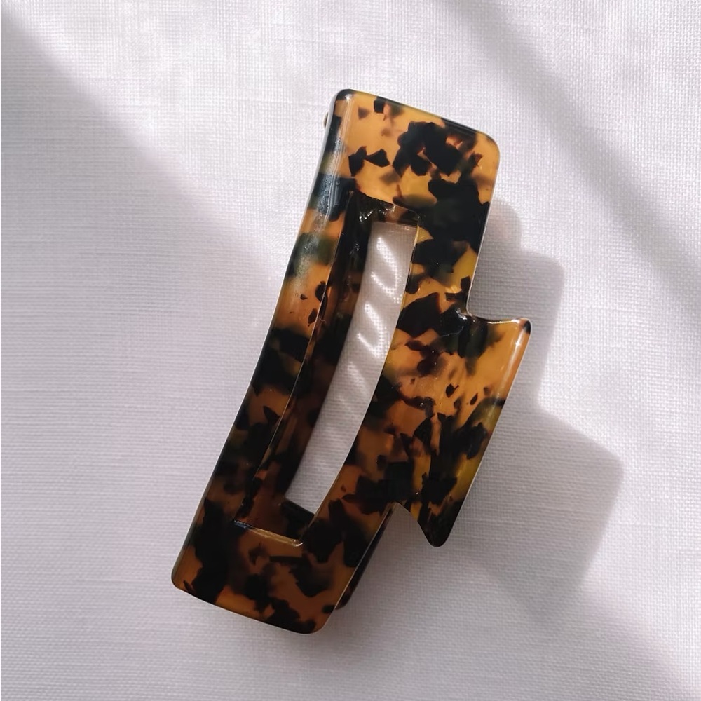NEW Tortoise Claw Clip - Classic Brown Black Tortoise